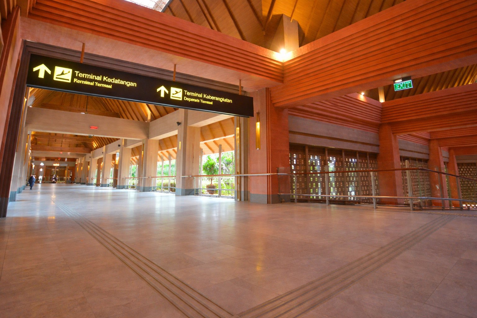 Bali airport pickup and private day tour driver